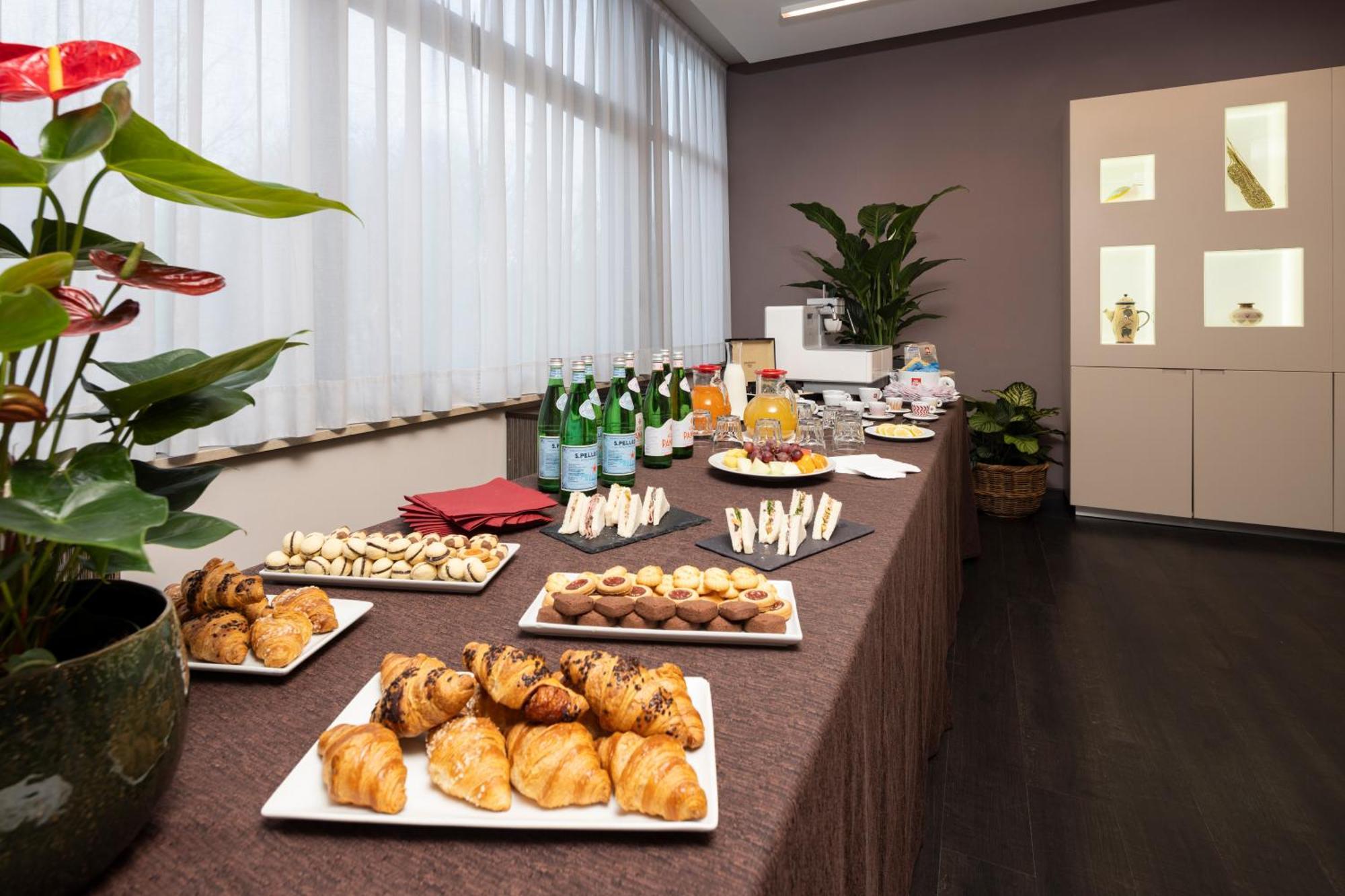Western Cristallo Hotel 3*